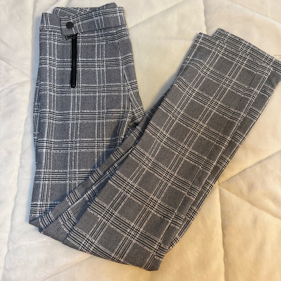 BCBGMAXAZRIA Black and White Plaid Trouser - XS - Picture 1 of 8